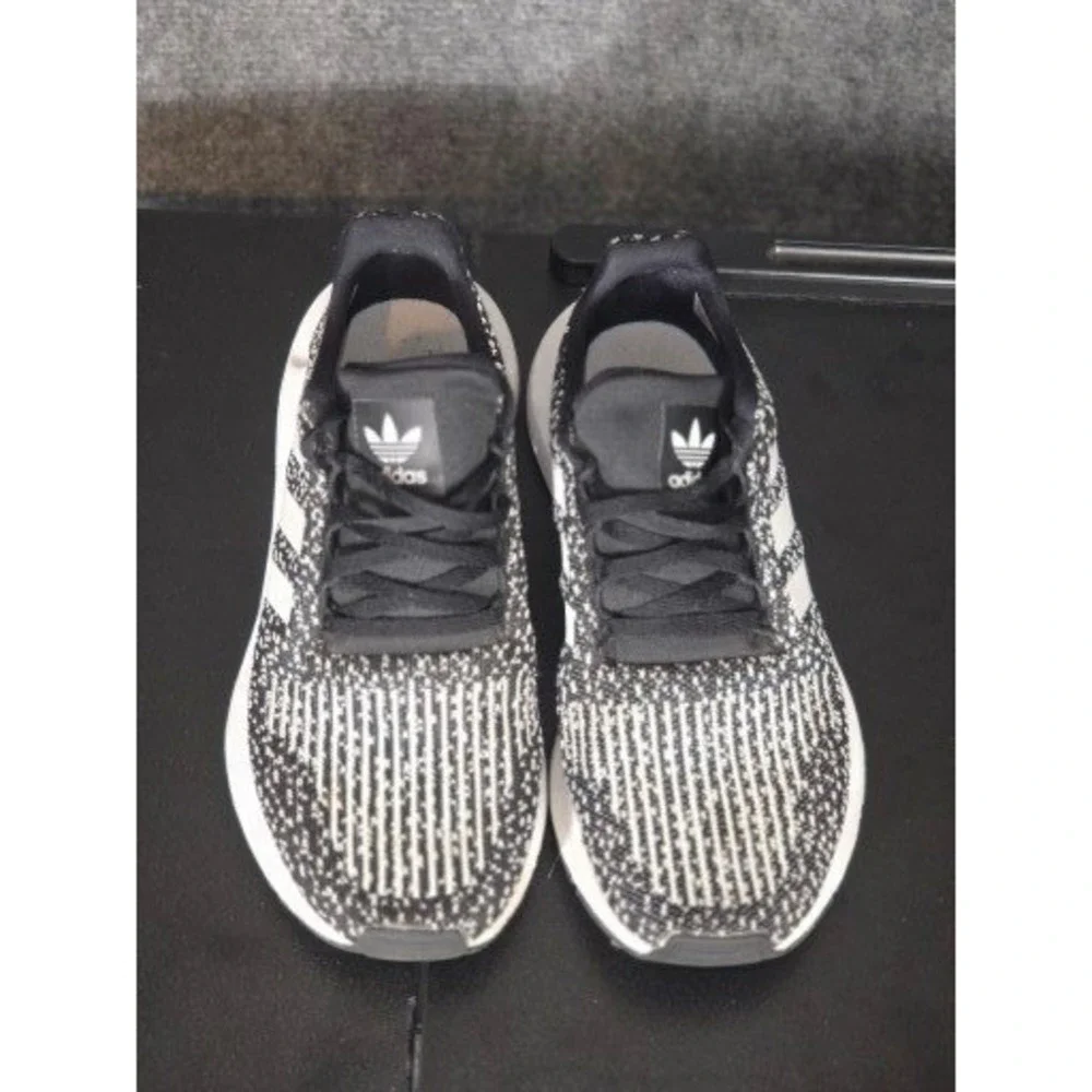 Adidas Swift Run Mens Shoes Black White Knit Sneakers Size 6 Casual Athleisure - Picture 8 of 8